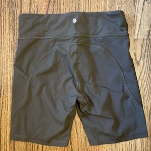 Lululemon INVIGORATE HIGH RISE SHORT size 10